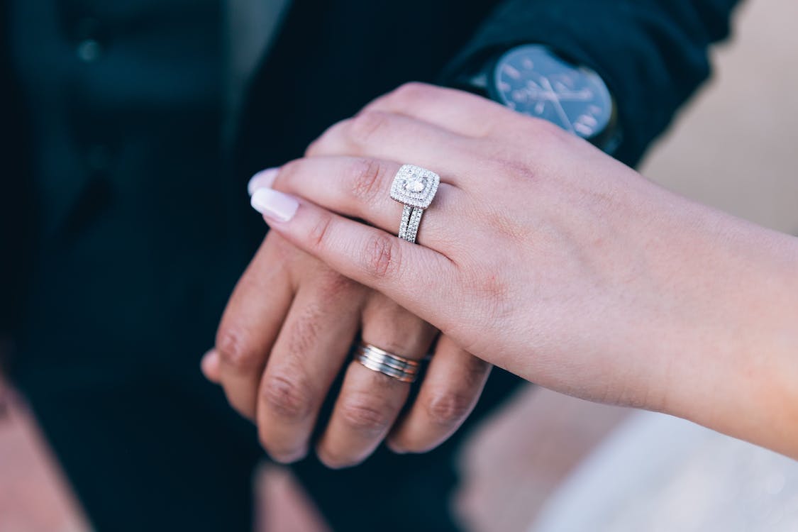Captivating Romance with Diamond Cluster Engagement Rings THEDIAMONDSTORE