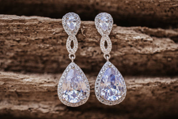 Mesmerizing Diamond Drop Earrings: Timeless Elegance THEDIAMONDSTORE