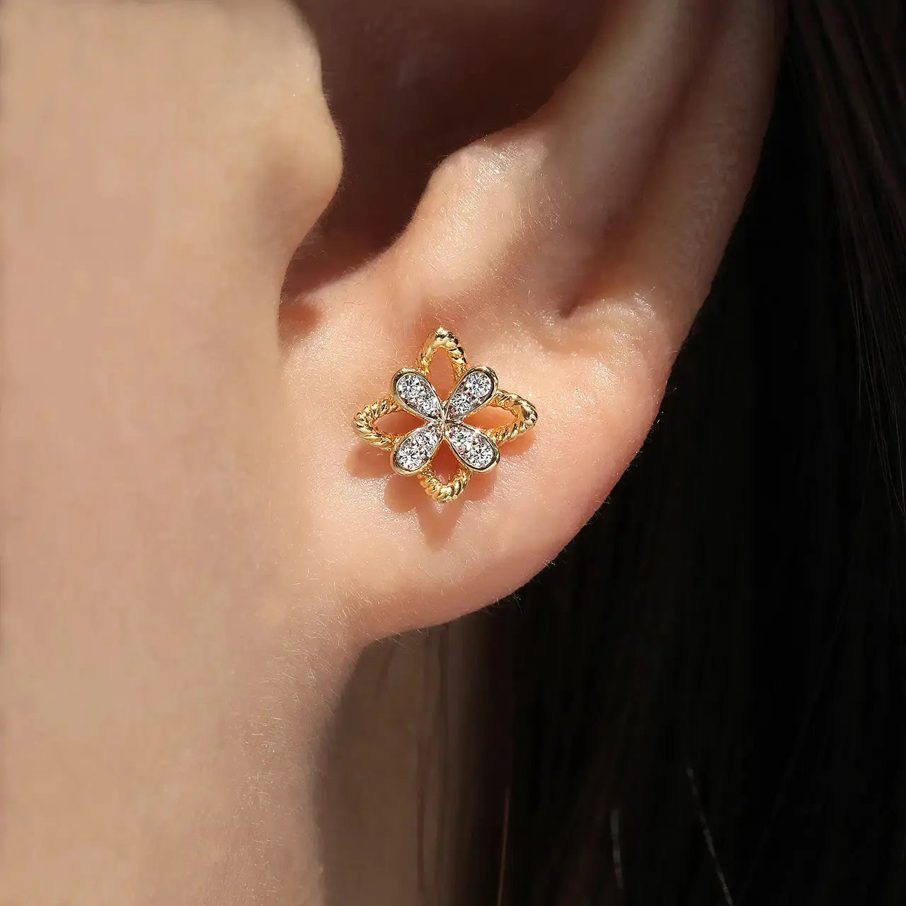 14K Yellow Gold Floral Diamond Stud Earrings - THEDIAMONDSTORE